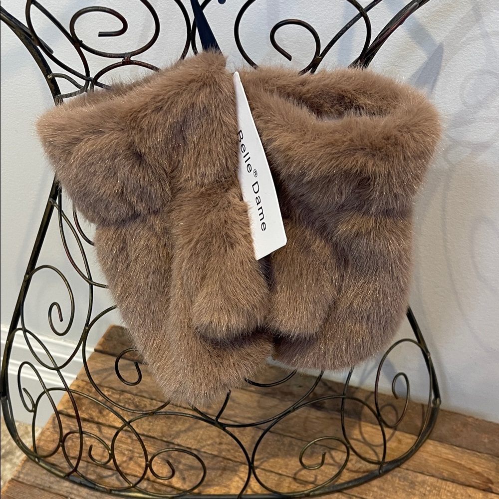 🆕 Belle Dame Fingerless Faux Fur Gloves